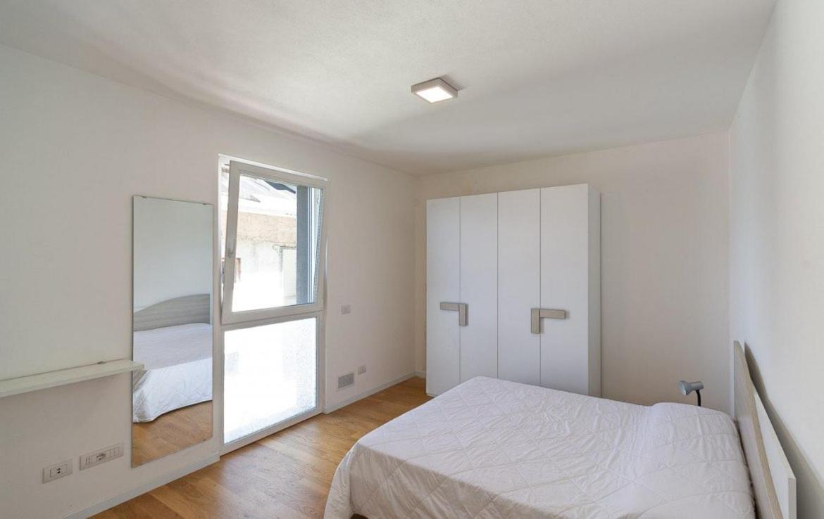 Modern Apartments Lake View With Pool Musso Extérieur photo