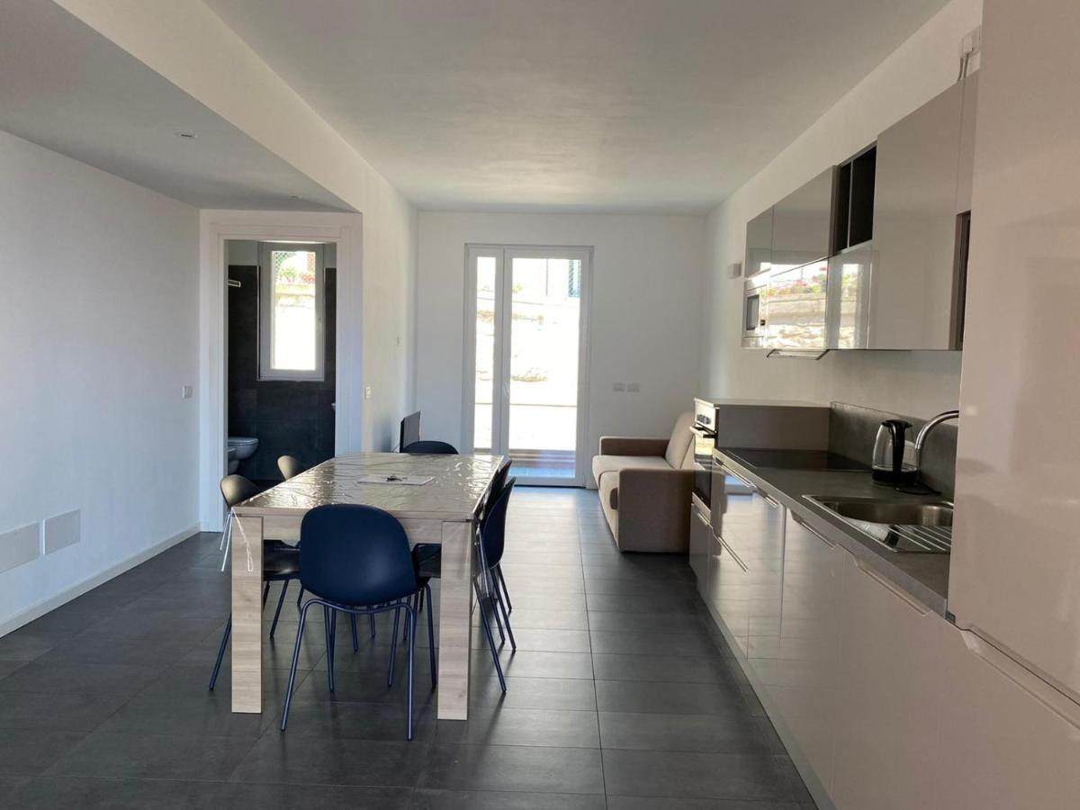 Modern Apartments Lake View With Pool Musso Extérieur photo