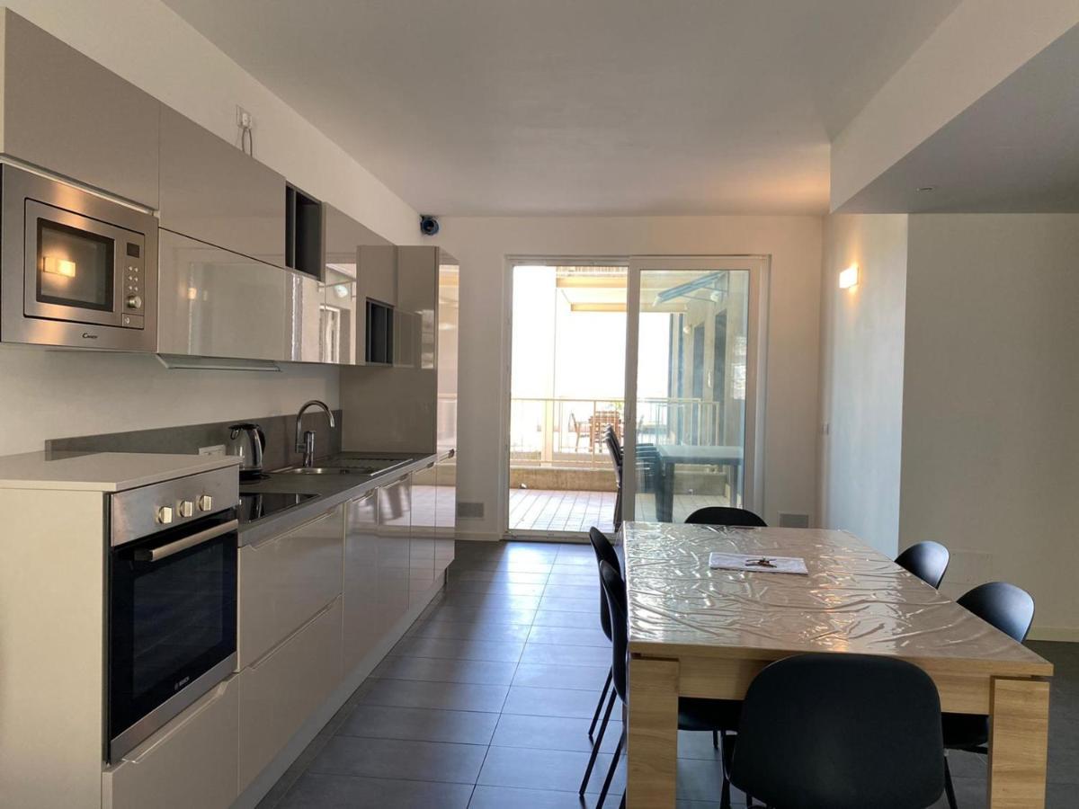 Modern Apartments Lake View With Pool Musso Extérieur photo