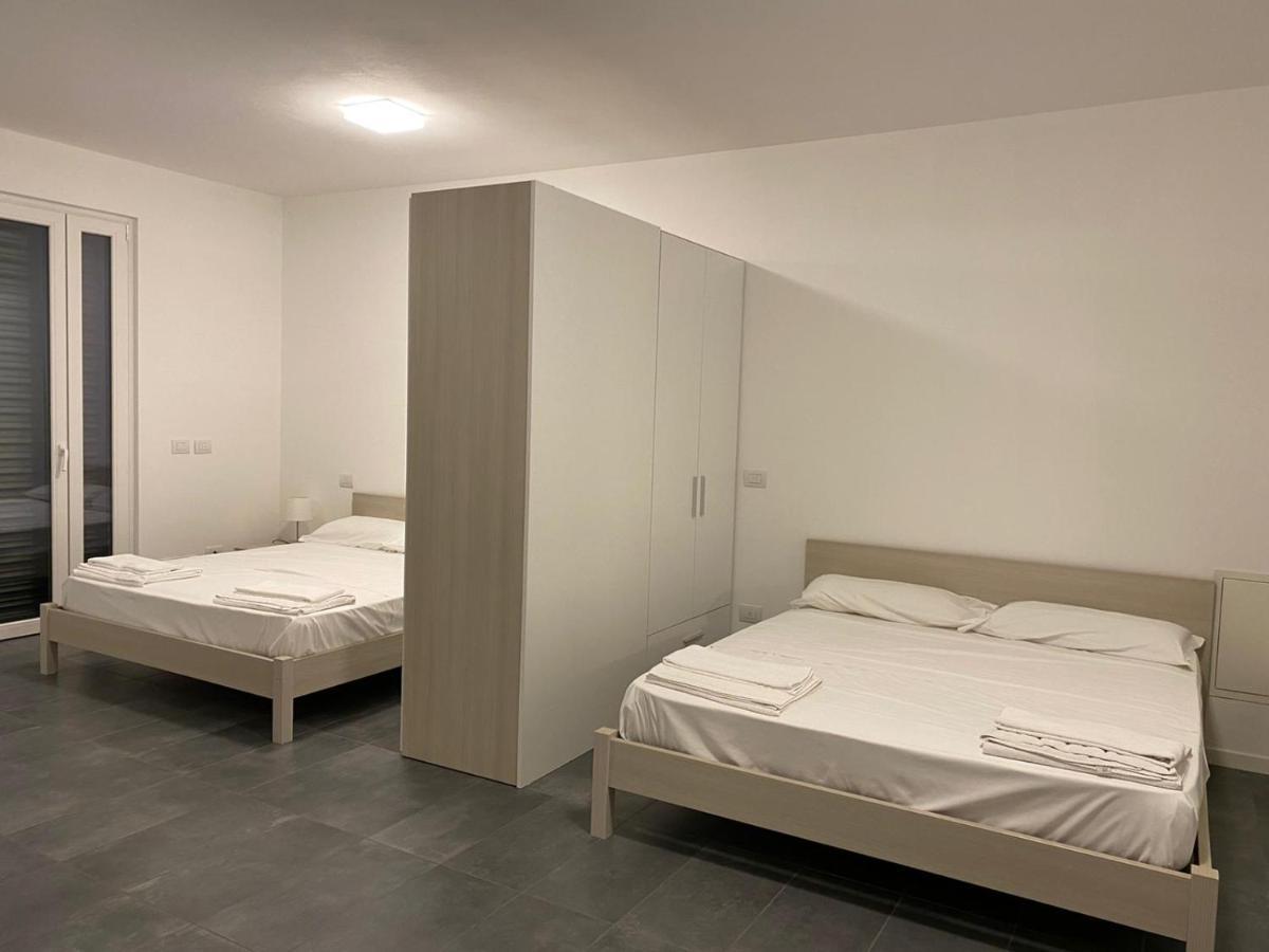 Modern Apartments Lake View With Pool Musso Extérieur photo